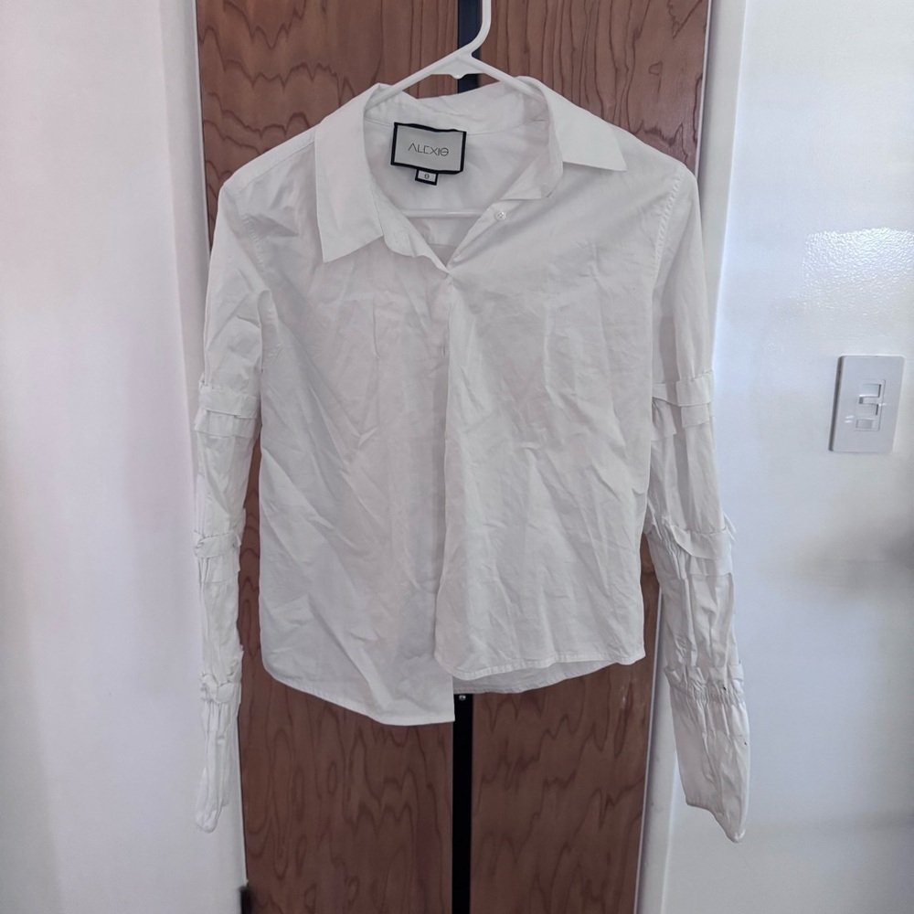 Alexis White button down shirt size small
